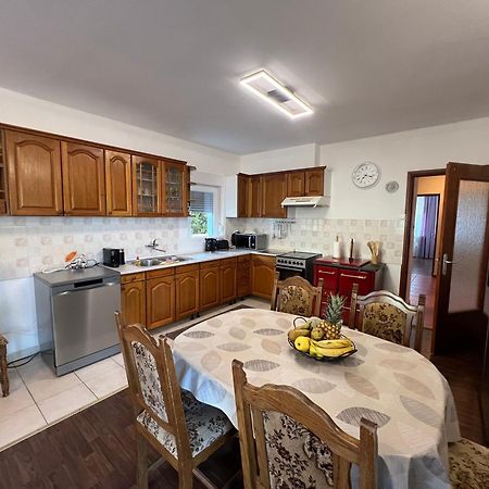 Apartment Lucija "Pet Friendly" Crikvenica Eksteriør bilde